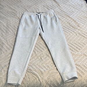 AE Mens Gray Jogger Pants